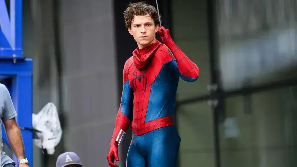 Acidente com Tom Holland durante gravação do novo Homem-Aranha