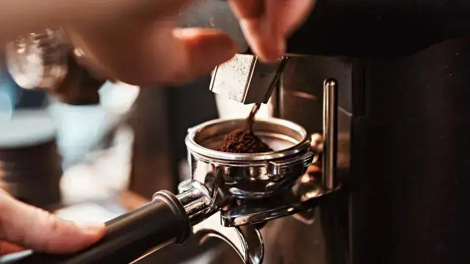 Alta histórica nos preços do café nos EUA após tarifas de Trump sobre o Brasil