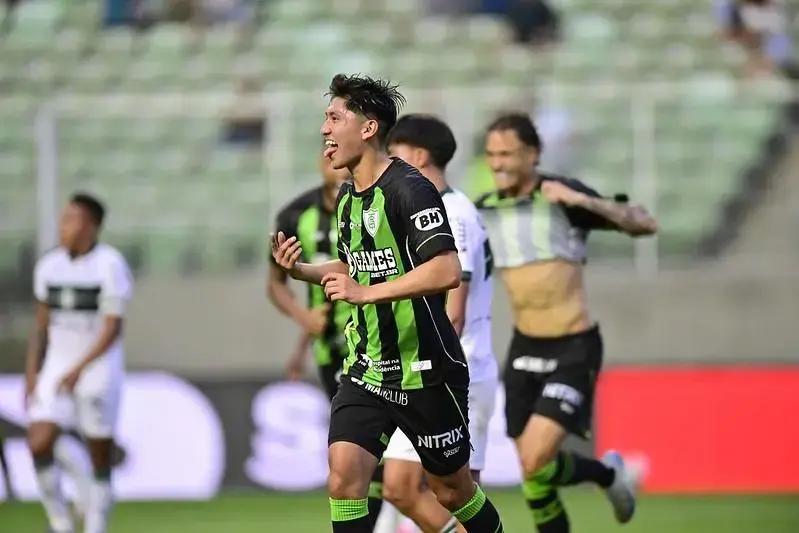 América-MG supera Coritiba e se afasta do rebaixamento na Série B