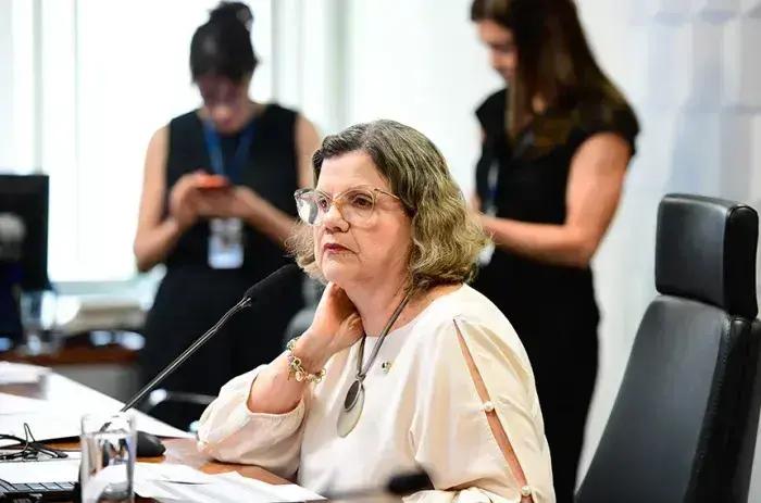 Aprovação de contrato especial para pesquisadores avança no Senado