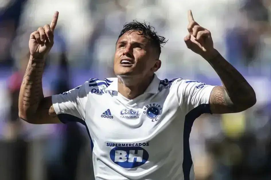 Atacante Edu confirma retorno ao futebol com contrato no Rio Branco-ES