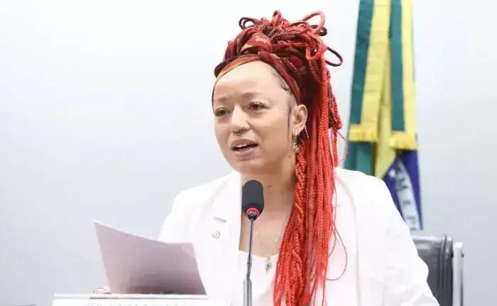 Câmara aprova projeto que responsabiliza empresas por discriminação racial