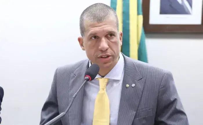 Câmara dos Deputados aprova meia-entrada para acompanhantes de idosos