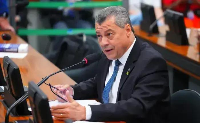 Comissão da Câmara aprova substituição de sirenes escolares por músicas suaves