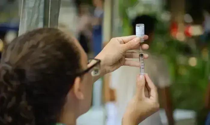 Crescimento de SRAG no Brasil: rinovírus e Covid-19 entre os responsáveis