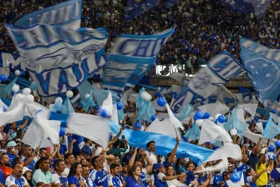 Cruzeiro estabelece novo recorde de público no Mineirão em triunfo sobre o Atlético