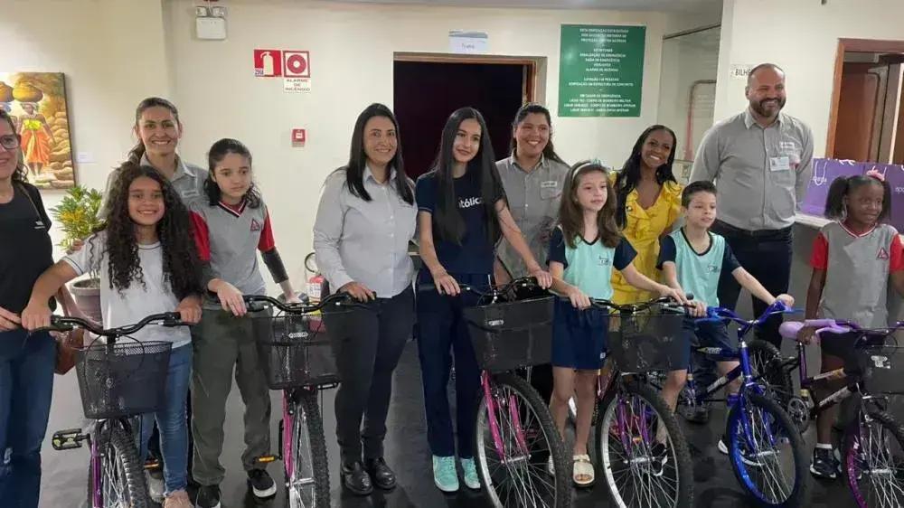 Fundação Aperam premia estudantes em concurso de desenho sobre sustentabilidade