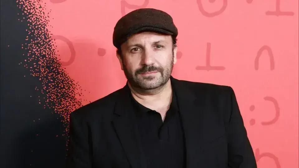 Morte trágica do ator Brad Everett Young em acidente automobilístico