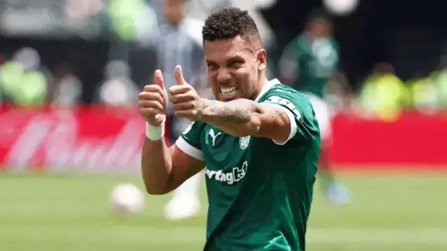 Paulinho revela paz e apoio no Palmeiras, em contraste com outros clubes do passado