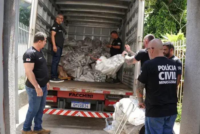 Polícia Civil de Minas incinera 2,3 toneladas de drogas em Divinópolis