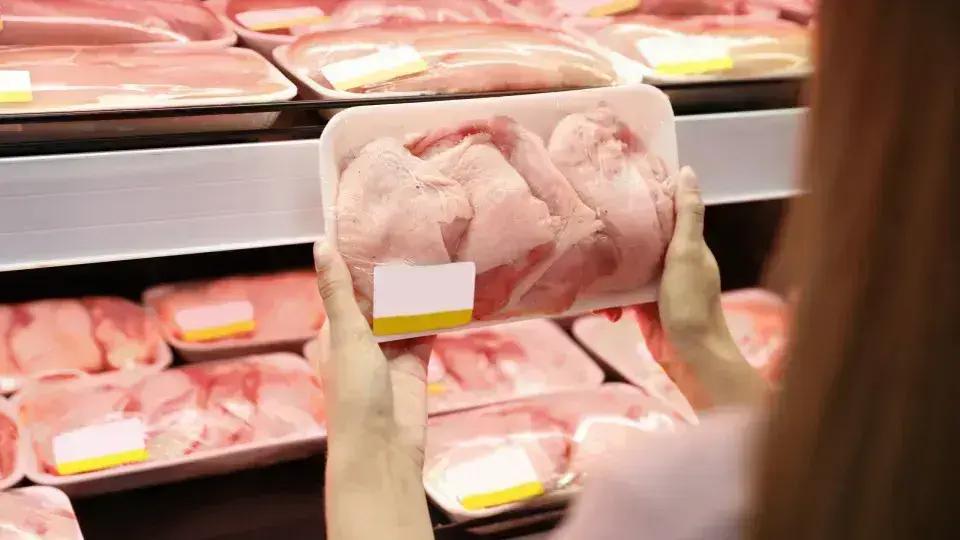 Produção de carne suína e frango deve alcançar recorde em 2026