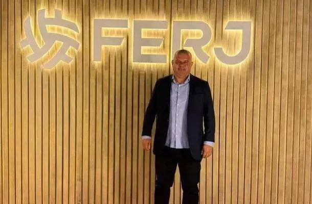Roni, ex-jogador do Fluminense, supera acusações e brilha no setor de eventos