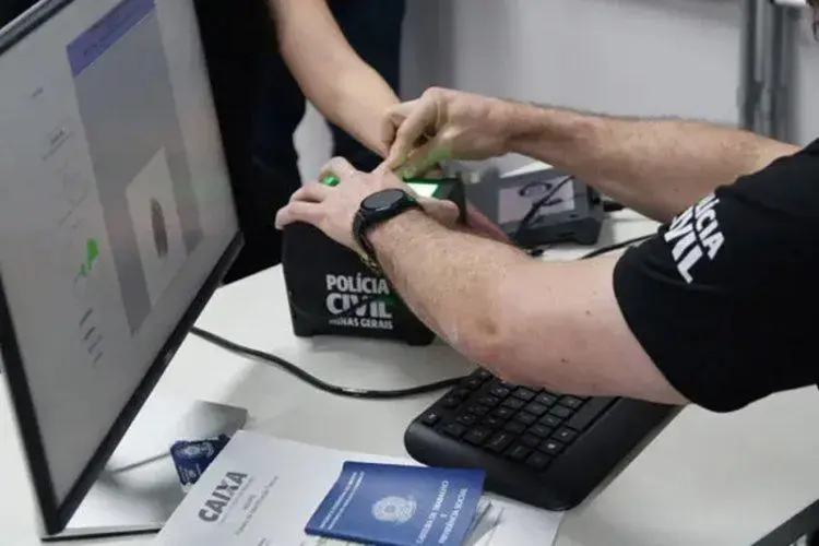 JF emite 100 mil identidades